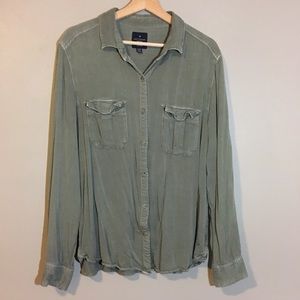 AEO Olive Green Long Sleeve Boyfriend Button Up